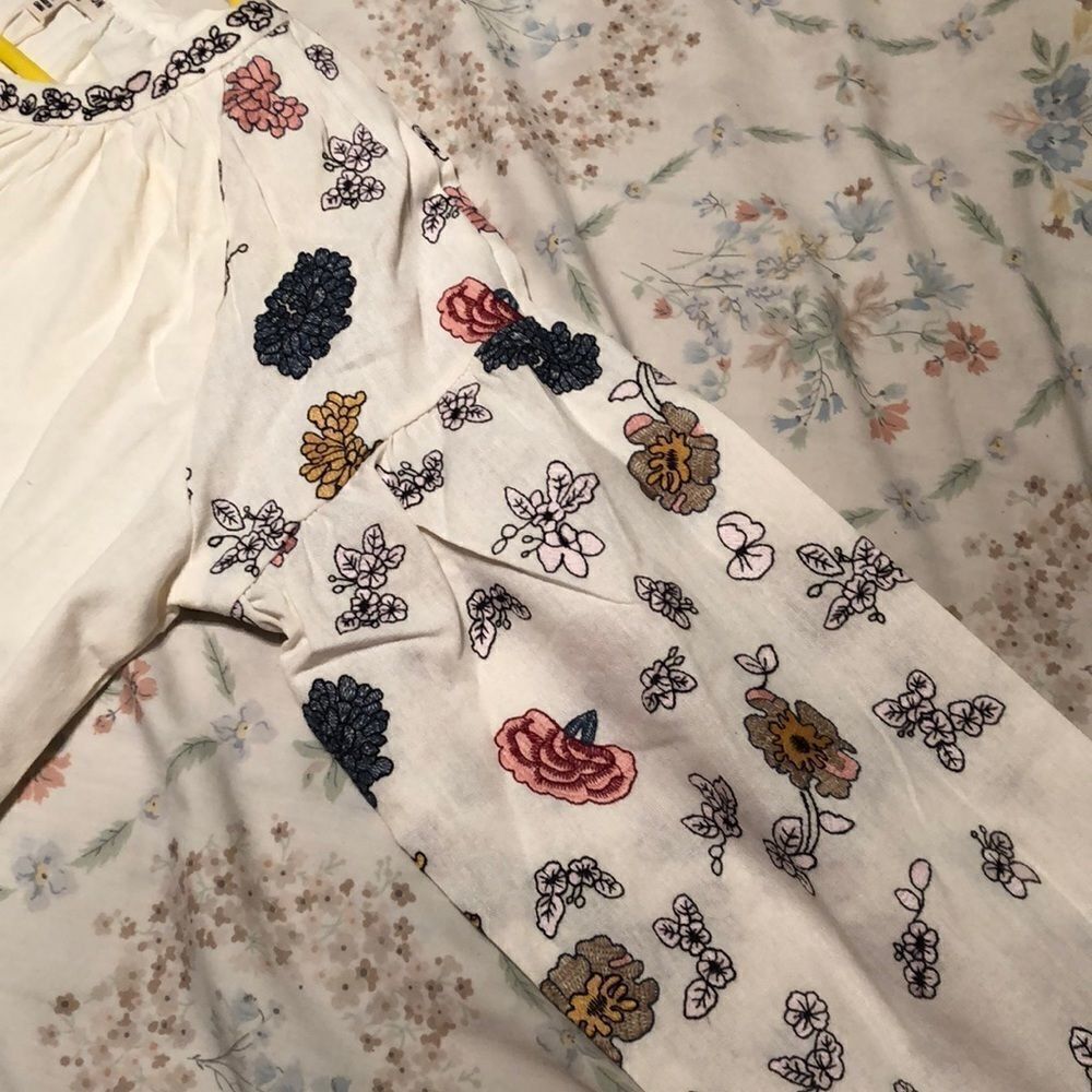 Free Generation Blouse NWT size M - Picture 6 of 6